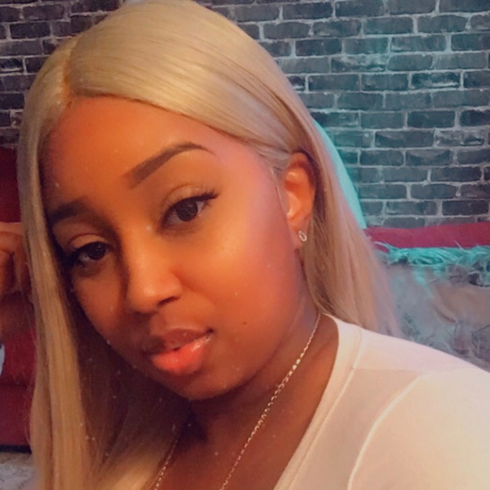 Meet your Posher, Deneyah